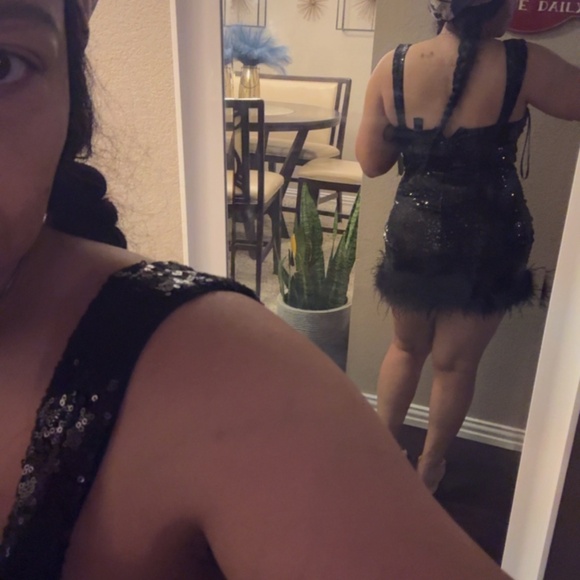 Dress - Picture 3 of 3